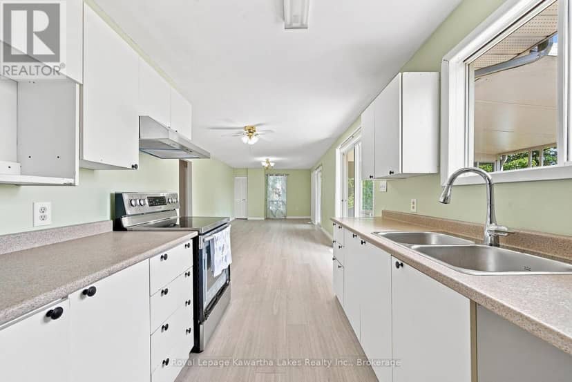 9 Richmond Street W — photo 12 of 40
