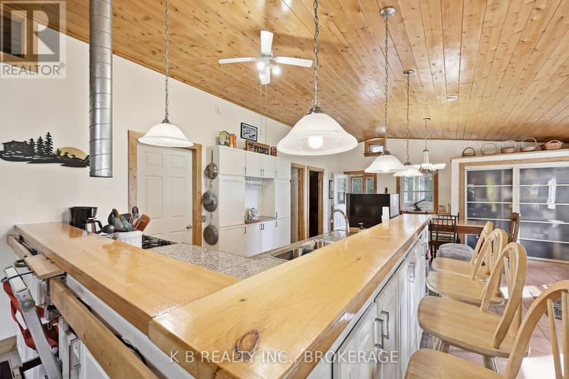 387 Christian Lane — photo 8 of 40
