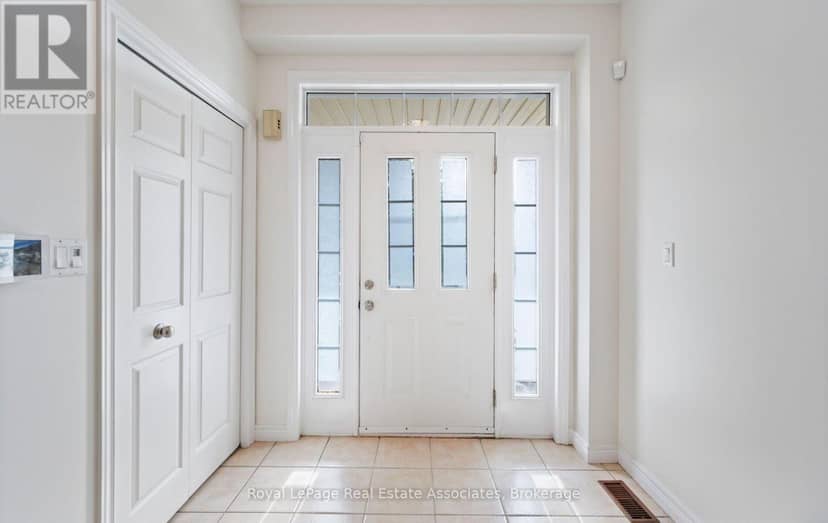 17 Nelles Street — photo 5 of 40