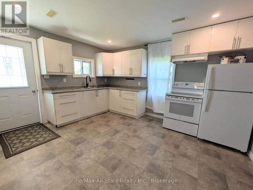 7-5 Weldon Road — photo 8 of 31