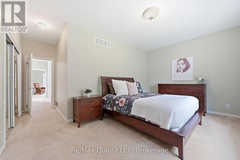 35 Penny Lane — photo 32 of 40