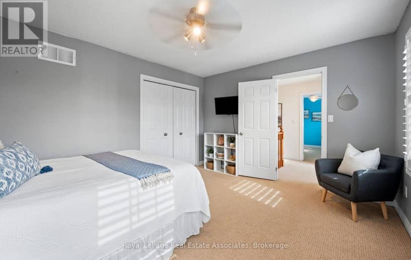17 Nelles Street — photo 37 of 40