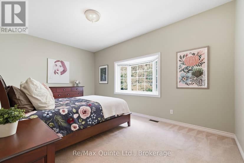 35 Penny Lane — photo 33 of 40