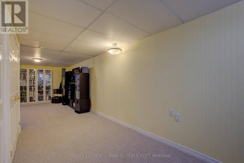 6 - 433 Queen Street — photo 29 of 40