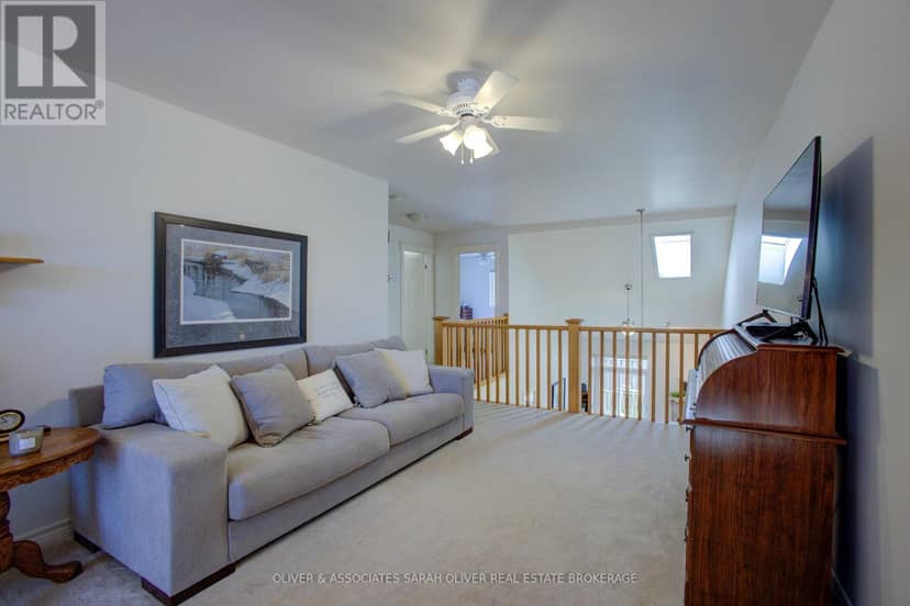 6 - 433 Queen Street — photo 25 of 40