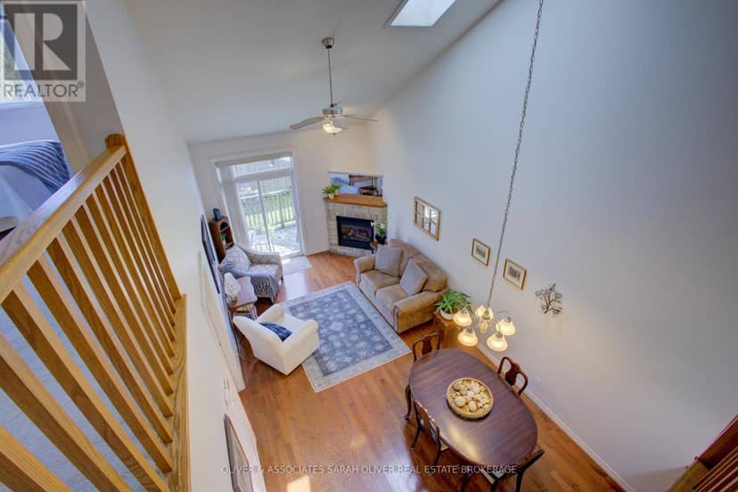 6 - 433 Queen Street — photo 23 of 40