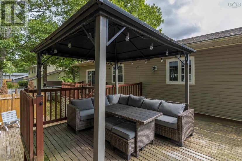 867 Julie Drive — photo 35 of 40