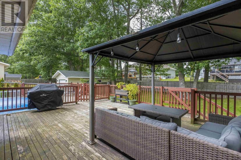 867 Julie Drive — photo 36 of 40