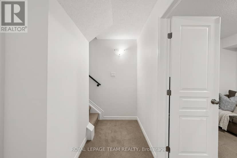 212 Pembina Private — photo 30 of 40