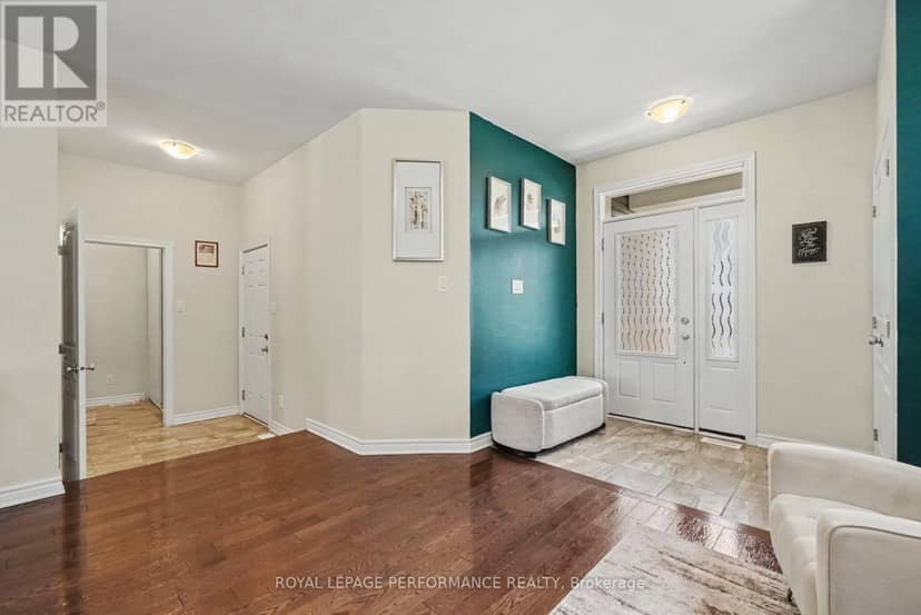 640 Bruxelles Street — photo 3 of 37