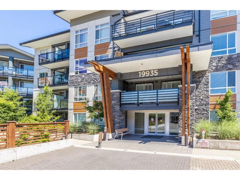 210 19935 75A AVENUE, Langley
