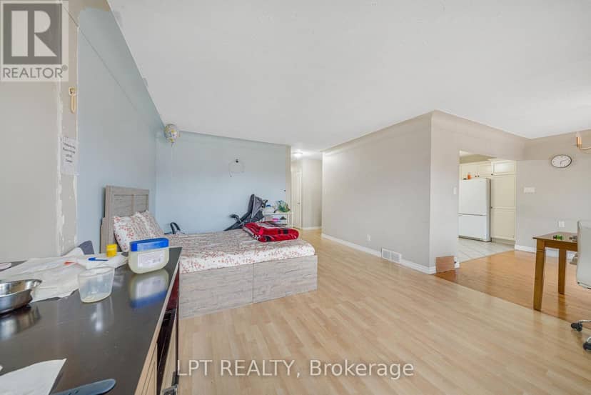 7156 Warden Avenue — photo 18 of 35