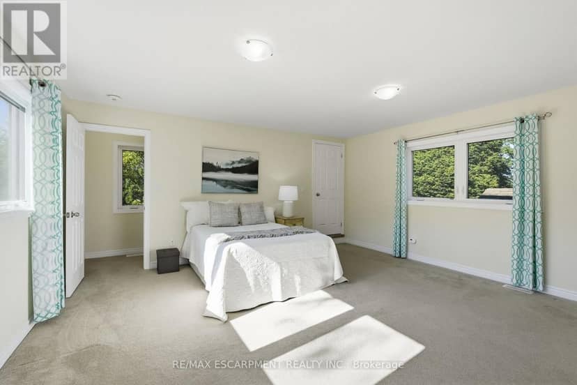 77 Flanders Drive — photo 39 of 40