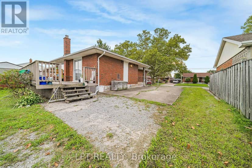 7156 Warden Avenue — photo 30 of 35