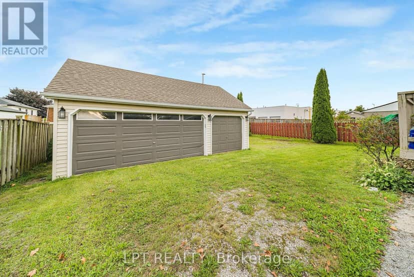 7156 Warden Avenue — photo 31 of 35