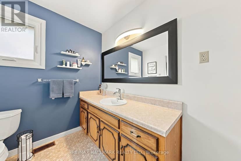 427 Melanie Crescent — photo 24 of 36