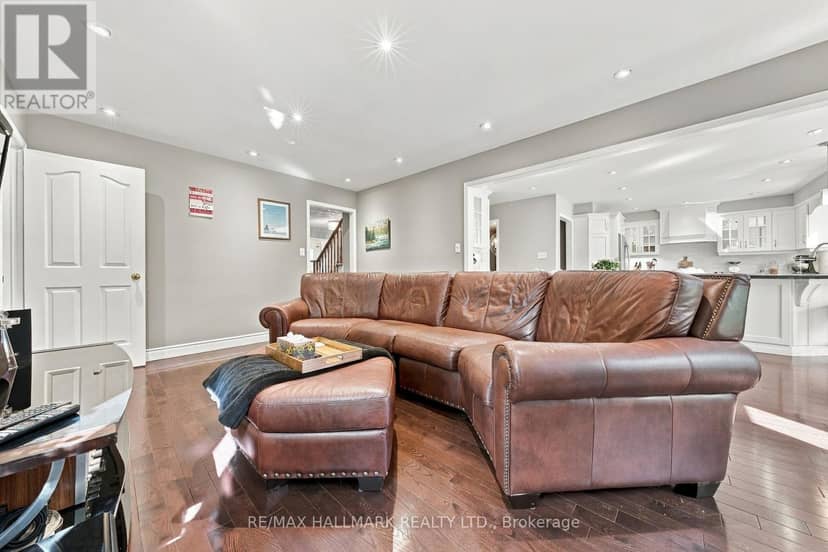 427 Melanie Crescent — photo 16 of 36