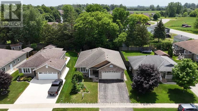 401 Carling Terrace, North Huron, photo 3