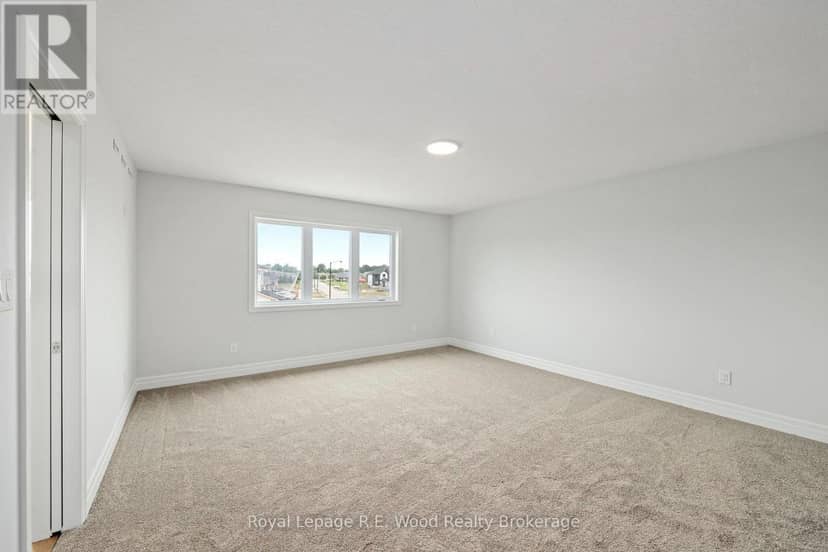 11 Hoylake Road — photo 19 of 33