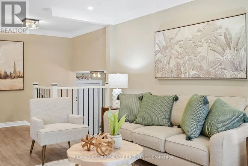 39 Rosemount Avenue — photo 9 of 40