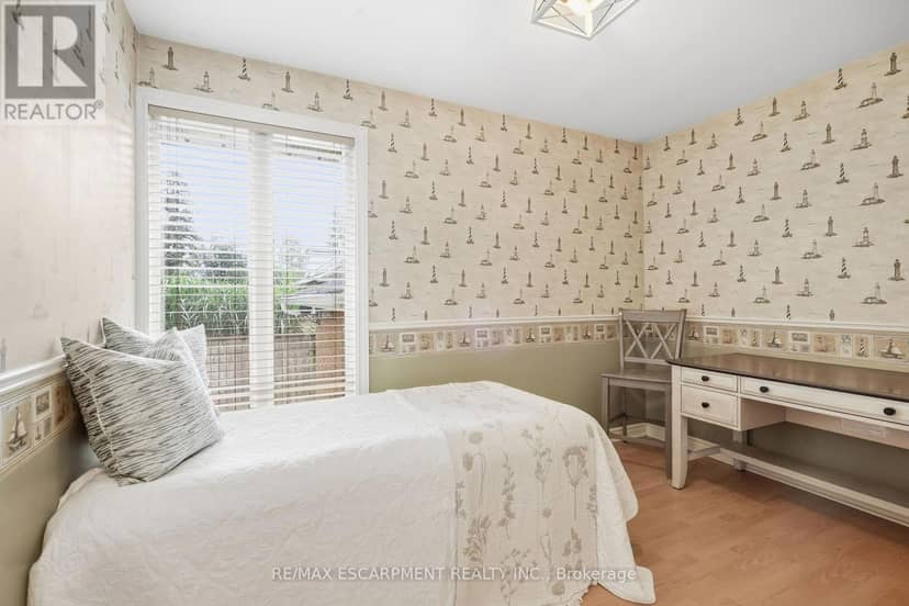 39 Rosemount Avenue — photo 26 of 40