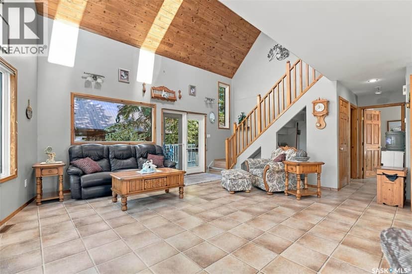 8 Lakeview DRIVE — photo 11 of 40