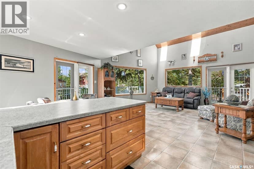 8 Lakeview DRIVE — photo 14 of 40