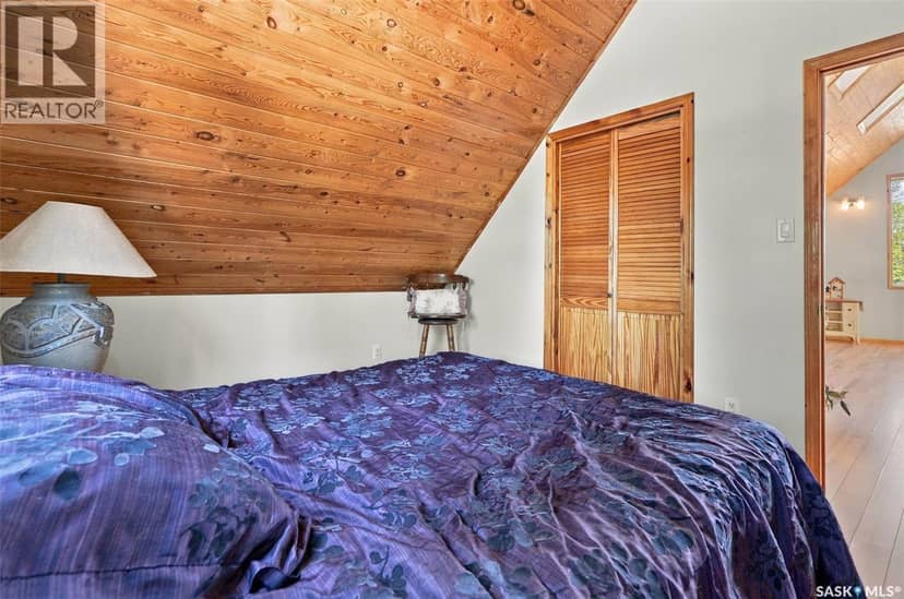 8 Lakeview DRIVE — photo 17 of 40