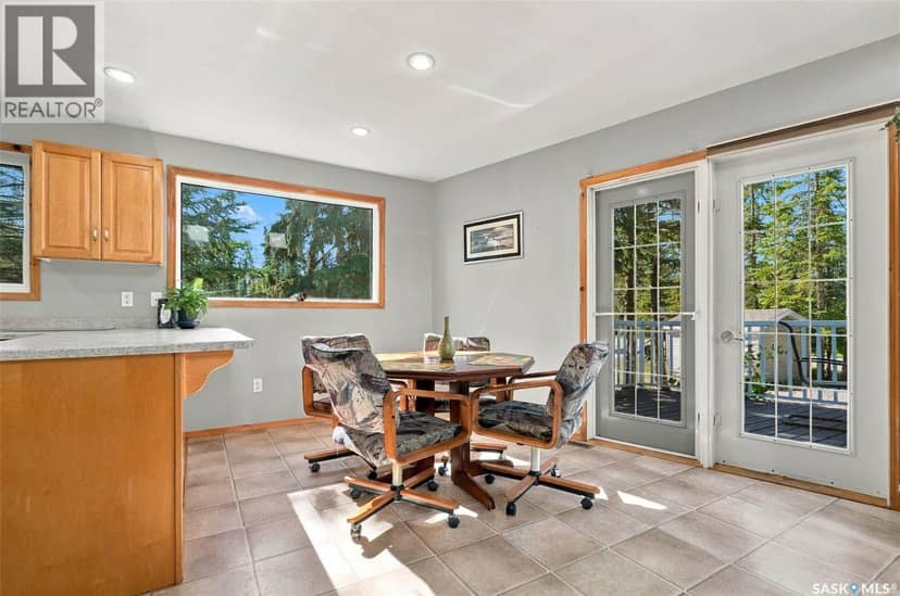 8 Lakeview DRIVE — photo 16 of 40
