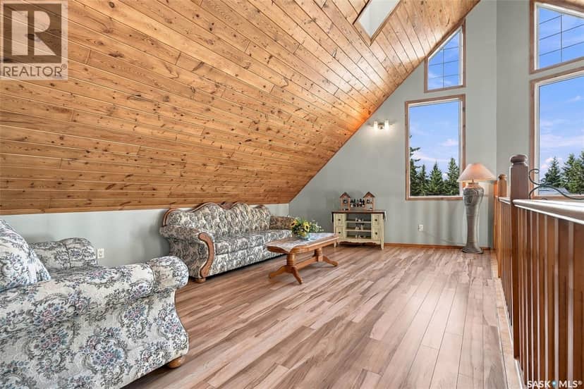 8 Lakeview DRIVE — photo 32 of 40