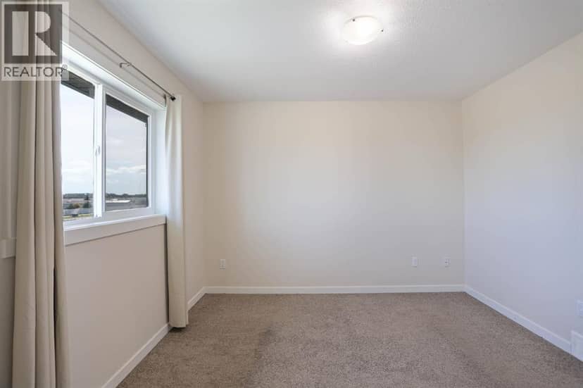 347 17 Street E — photo 20 of 40