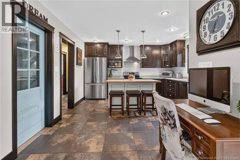 10 Waterway Road — photo 8 of 39