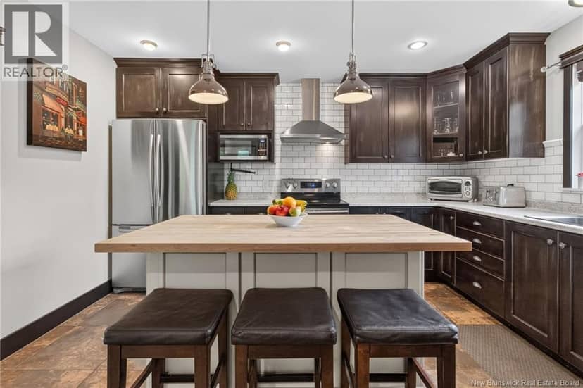 10 Waterway Road — photo 9 of 39