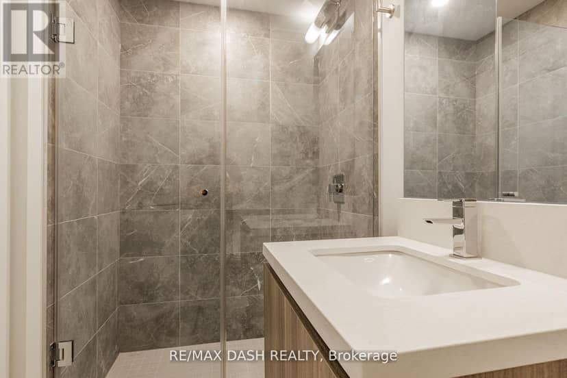 310 - 151 Avenue Road — photo 27 of 29