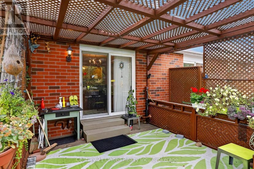 1392 Lillico Crescent — photo 36 of 40