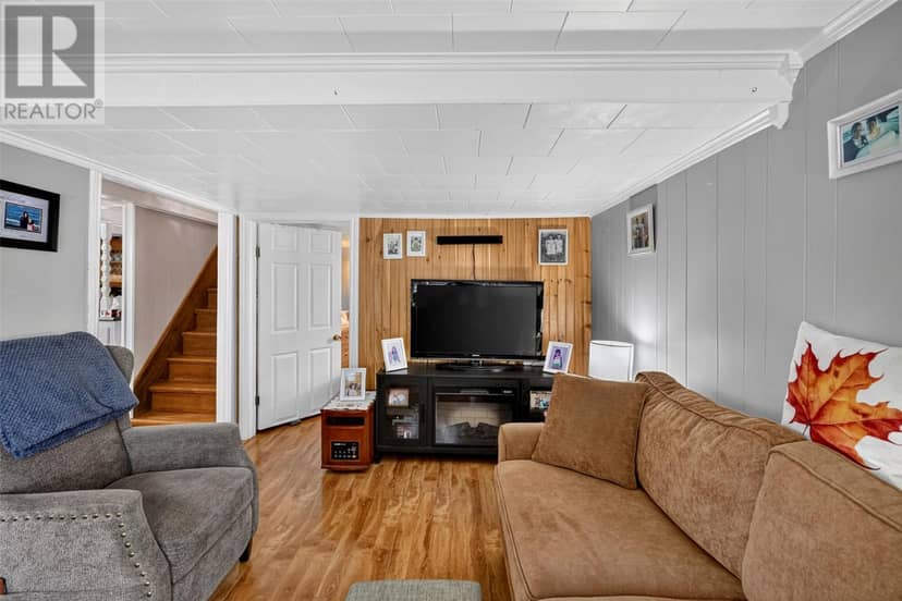 93 Coleys Point South Road — photo 17 of 24