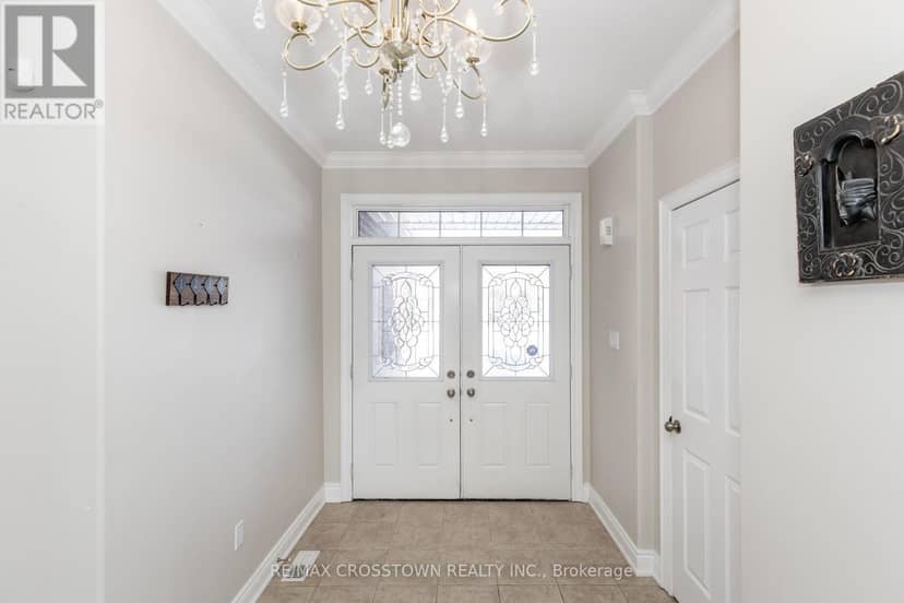 996 Booth Avenue — photo 4 of 40