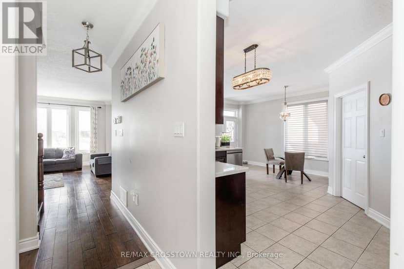 996 Booth Avenue — photo 7 of 40