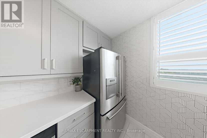 909 - 700 Dynes Road — photo 14 of 33