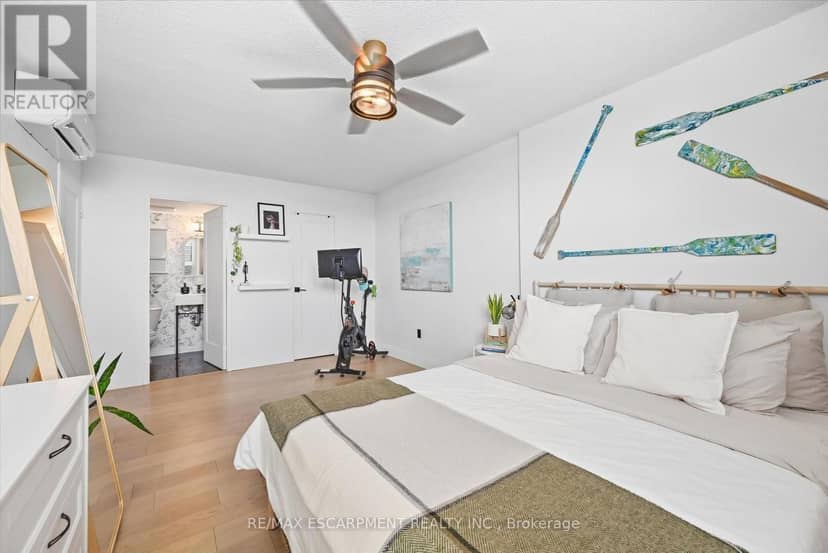 909 - 700 Dynes Road — photo 17 of 33