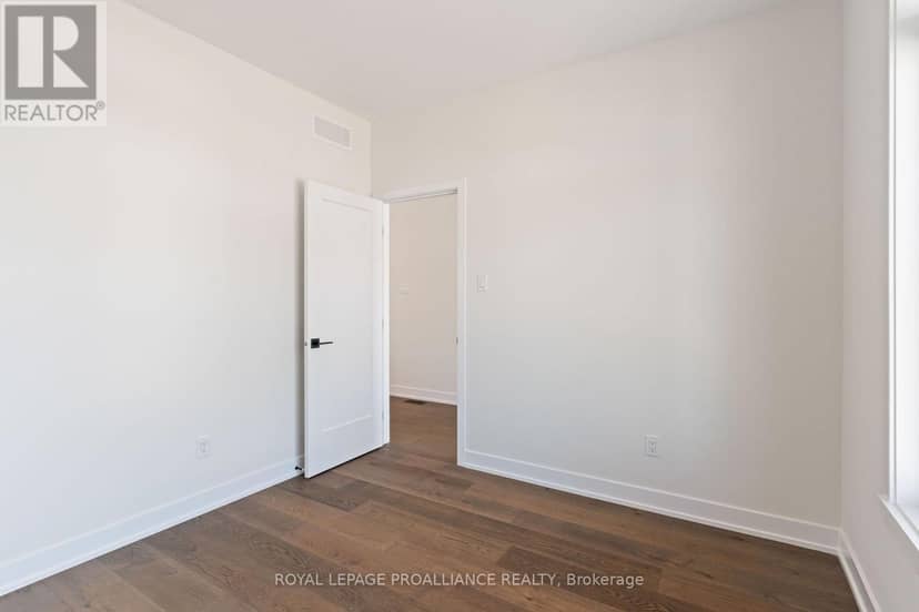 1054 Turner Drive — photo 10 of 40