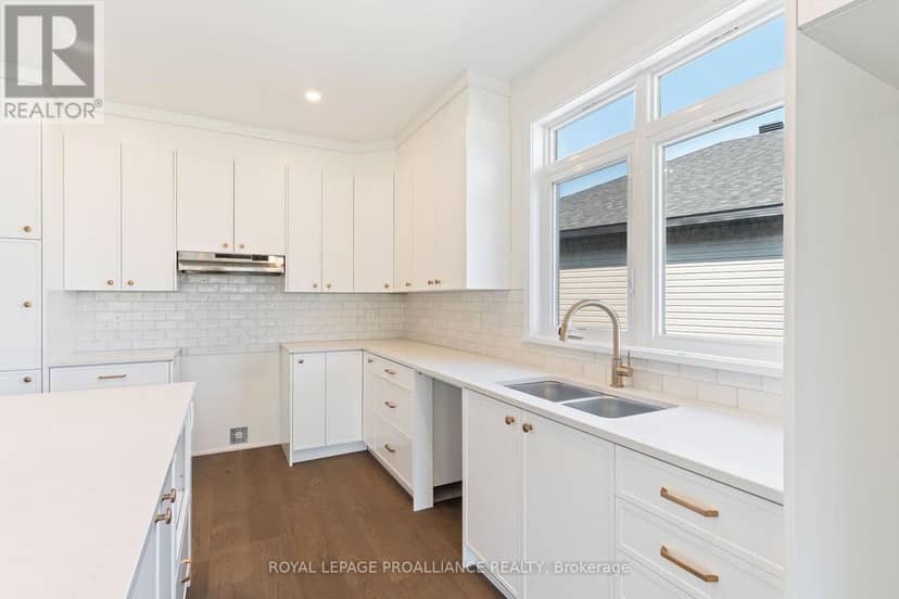 1054 Turner Drive — photo 15 of 40