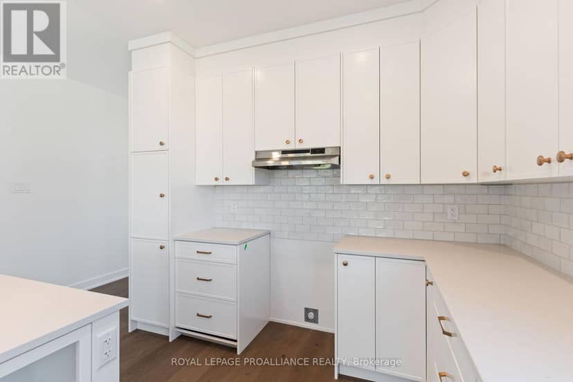 1054 Turner Drive — photo 19 of 40
