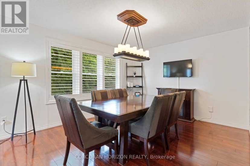 63 Cedarhill Crescent — photo 4 of 40