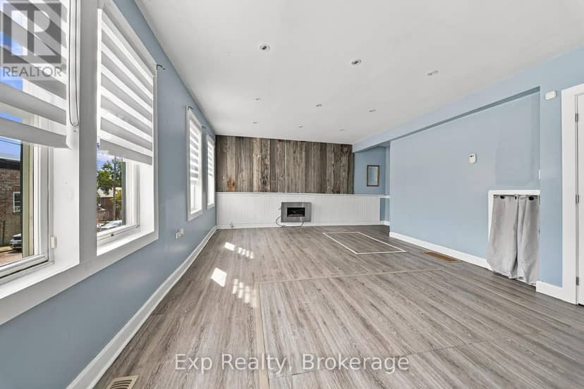 15 Madoc Street — photo 12 of 40