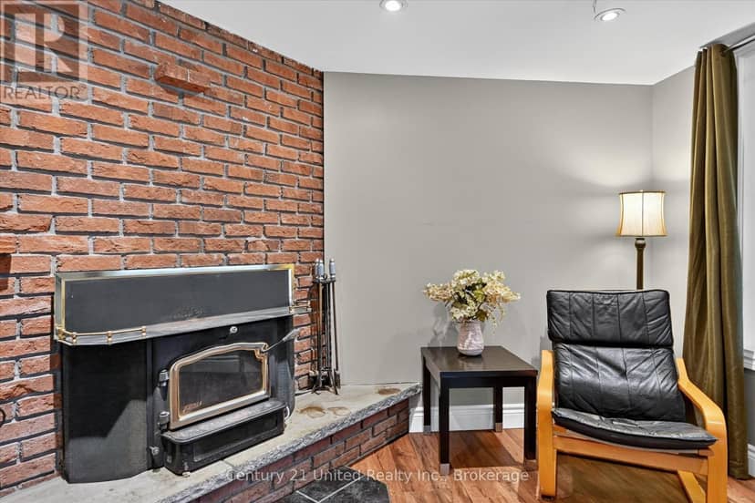 537 Montcalm Drive — photo 37 of 40