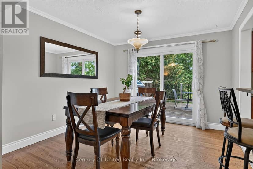 537 Montcalm Drive — photo 9 of 40