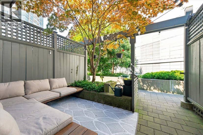 TH3 63 KEEFER PLACE, Vancouver, photo 4