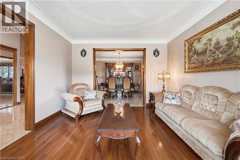 7 VINEHILL Drive — photo 18 of 40