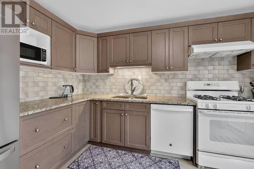502 Rougemount Crescent — photo 13 of 40